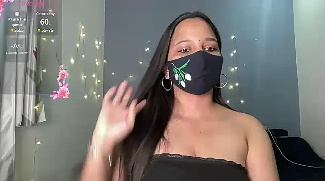 Varnika aarora online show from March 17, 11:00 am