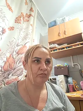 Snapshot of Malichkaanna30 chatting on November 4, 2:16 pm Malichkaanna30 online show from November 4, 2:16 pm