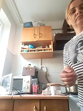 Snapshot of Malichkaanna30 chatting on November 5, 2:06 pm Malichkaanna30 online show from November 5, 2:06 pm