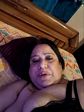 Hot Queen77 online show from February 7, 6:45 pm