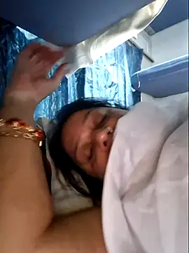 Hot Queen77 online show from March 10, 12:29 am