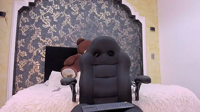 Snapshot of Isa_Little_Star chatting on February 4, 12:55 pm Isa Little Star online show from February 4, 12:55 pm