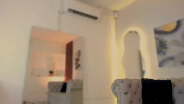 Snapshot of Isa_Little_Star chatting on October 25, 9:20 pm Isa Little Star online show from October 25, 9:20 pm