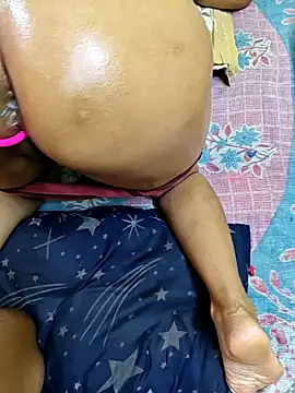 Snapshot of GF_nd_BF_ chatting on October 30, 5:53 am GF nd BF online show from October 30, 5:53 am