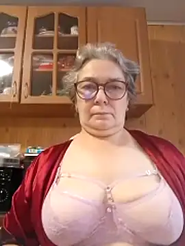 Snapshot of IrinaSweet54 chatting on November 11, 7:19 am IrinaSweet54 online show from November 11, 7:19 am