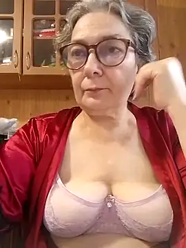 Snapshot of IrinaSweet54 chatting on November 13, 10:36 am IrinaSweet54 online show from November 13, 10:36 am