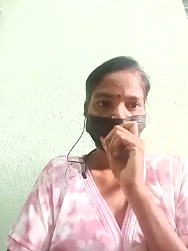 Snapshot of anusiya01 chatting on January 21, 3:37 am anusiya01 online show from January 21, 3:37 am