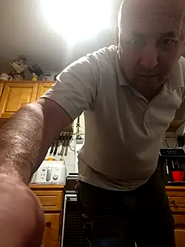 Snapshot of intx800 chatting on March 12, 3:13 am intx800 online show from March 12, 3:13 am