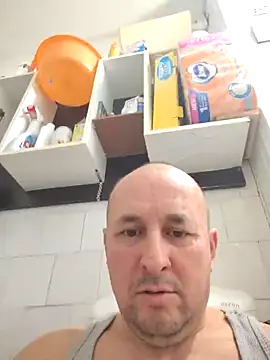 Snapshot of intx800 chatting on March 15, 5:30 am intx800 online show from March 15, 5:30 am