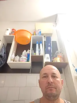 Snapshot of intx800 chatting on October 18, 3:31 am intx800 online show from October 18, 3:31 am