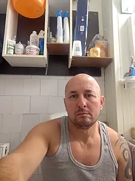 Snapshot of intx800 chatting on October 19, 8:04 am intx800 online show from October 19, 8:04 am