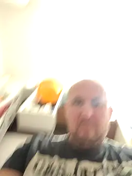 Snapshot of intx800 chatting on October 21, 2:40 pm intx800 online show from October 21, 2:40 pm