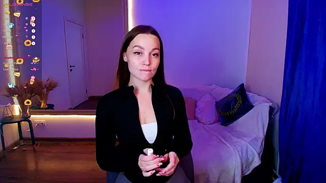 Snapshot of an6elica chatting on October 2, 2:40 am an6elica online show from October 2, 2:40 am