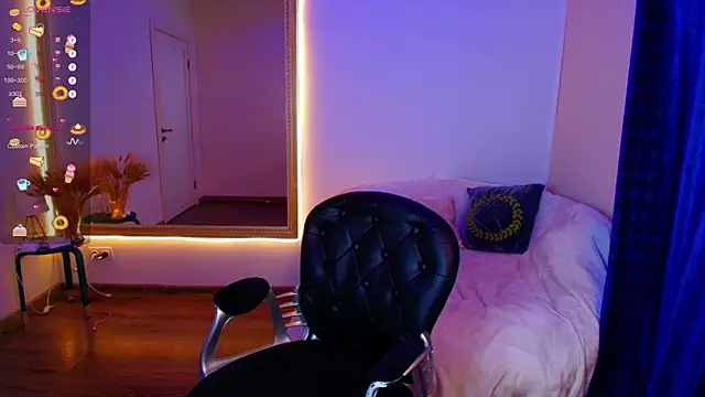 Snapshot of an6elica chatting on October 13, 2:11 am an6elica online show from October 13, 2:11 am