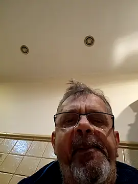 Snapshot of axecoman60 chatting on January 14, 11:27 pm axecoman60 online show from January 14, 11:27 pm