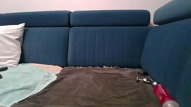 Snapshot of axecoman60 chatting on March 3, 9:26 pm axecoman60 online show from March 3, 9:26 pm