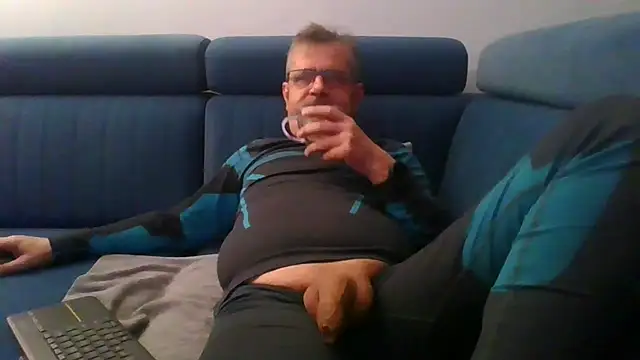 Snapshot of axecoman60 chatting on March 16, 6:23 pm axecoman60 online show from March 16, 6:23 pm