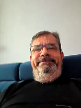 axecoman60 online show from December 2, 7:14 am