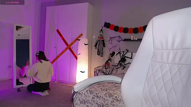 Snapshot of Bellla_Haddid chatting on October 29, 1:41 am Bellla Haddid online show from October 29, 1:41 am