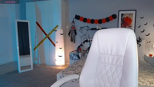 Snapshot of Bellla_Haddid chatting on October 30, 1:40 am Bellla Haddid online show from October 30, 1:40 am