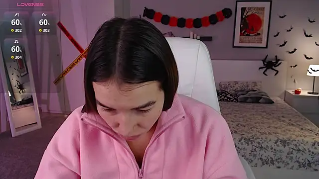 Snapshot of Bellla_Haddid chatting on November 2, 1:30 am Bellla Haddid online show from November 2, 1:30 am