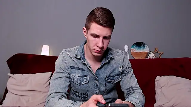 Chris Brien online show from February 9, 1:55 am