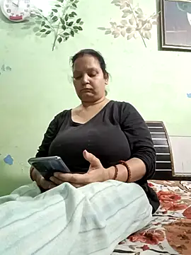 Snapshot of Kavya_kapoor chatting on February 26, 4:24 pm Kavya kapoor online show from February 26, 4:24 pm