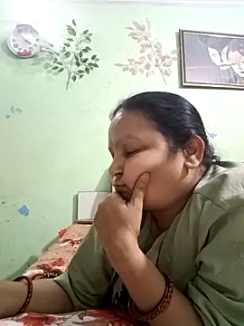 Snapshot of Kavya_kapoor chatting on February 27, 10:15 am Kavya kapoor online show from February 27, 10:15 am