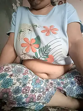 Snapshot of Kavya_kapoor chatting on November 5, 11:21 am Kavya kapoor online show from November 5, 11:21 am