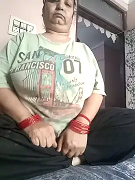 Snapshot of Kavya_kapoor chatting on November 22, 3:27 am Kavya kapoor online show from November 22, 3:27 am