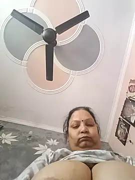 Snapshot of Kavya_kapoor chatting on November 26, 5:19 am Kavya kapoor online show from November 26, 5:19 am