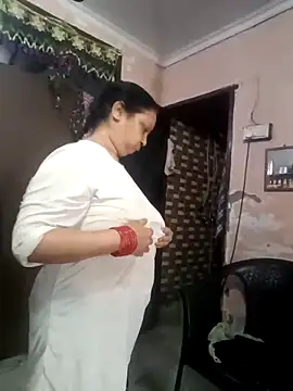 Snapshot of Kavya_kapoor chatting on November 28, 5:43 am Kavya kapoor online show from November 28, 5:43 am