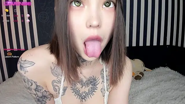 Snapshot of Dark_Ester chatting on February 9, 3:12 pm Dark Ester online show from February 9, 3:12 pm