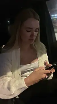 Devill Angel  online show from December 4, 4:05 pm