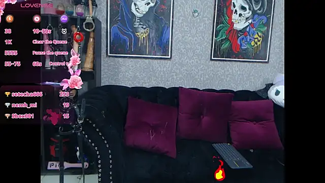 Snapshot of CamiilaMarti chatting on March 5, 12:49 am CamiilaMarti online show from March 5, 12:49 am