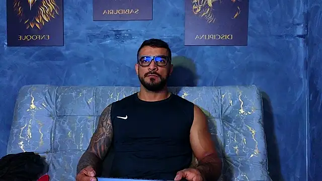 Snapshot of ERIC_HARRISON chatting on October 5, 12:53 am ERIC HARRISON online show from October 5, 12:53 am