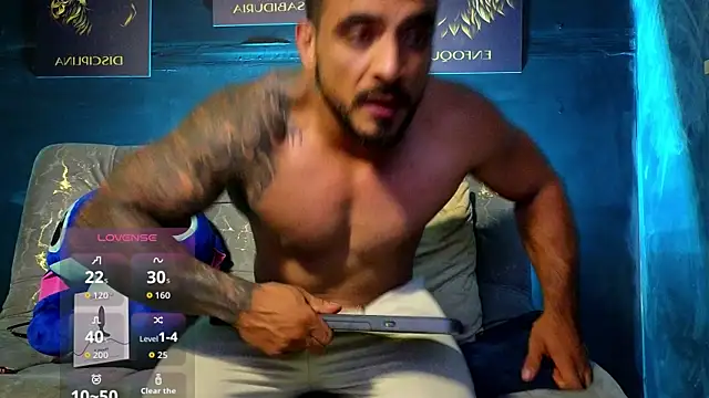 Snapshot of ERIC_HARRISON chatting on November 7, 4:12 am ERIC HARRISON online show from November 7, 4:12 am