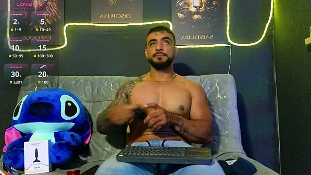 Snapshot of ERIC_HARRISON chatting on November 15, 2:20 am ERIC HARRISON online show from November 15, 2:20 am