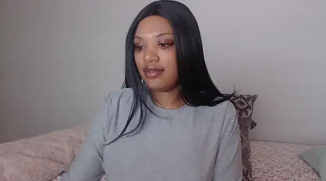 thekelliecapri online show from December 3, 2:47 am