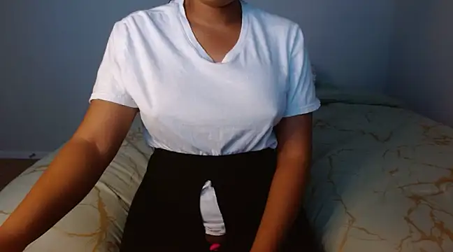 thekelliecapri online show from January 27, 9:44 pm