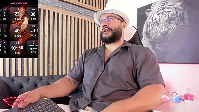 Luke  09 online show from March 9, 12:31 pm