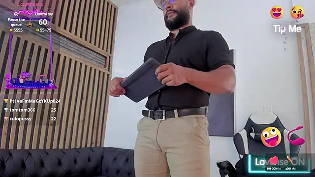 Luke  09 online show from March 18, 3:31 pm