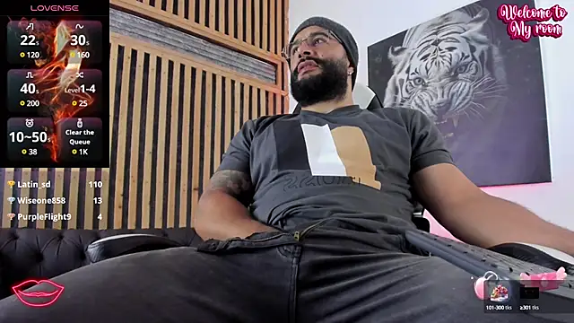 Luke  09 online show from March 22, 4:15 pm