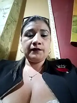 Snapshot of Hannahcandyy chatting on February 28, 11:01 pm Hannahcandyy online show from February 28, 11:01 pm