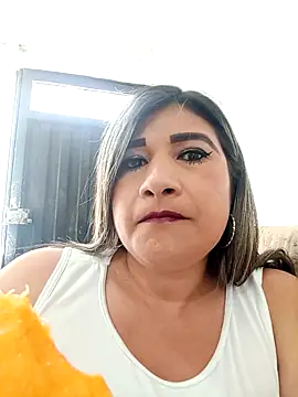 Snapshot of Hannahcandyy chatting on November 21, 5:44 pm Hannahcandyy online show from November 21, 5:44 pm