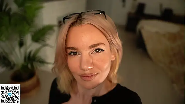 Heidi11 online show from March 26, 2:22 pm