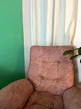 Snapshot of littlemelodi18 chatting on November 3, 1:19 am littlemelodi18 online show from November 3, 1:19 am