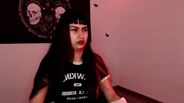 Snapshot of Little-Lucifer chatting on November 4, 10:53 pm Little-Lucifer online show from November 4, 10:53 pm