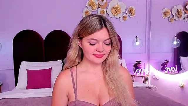 ZaraBloom online show from October 14, 3:35 pm