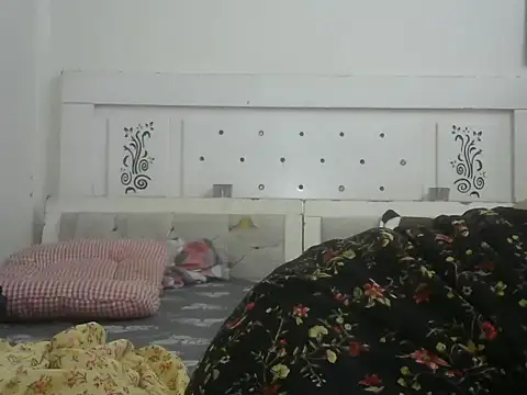 Snapshot of MONICA-LOVE chatting on September 12, 4:07 pm MONICA-LOVE online show from September 12, 4:07 pm